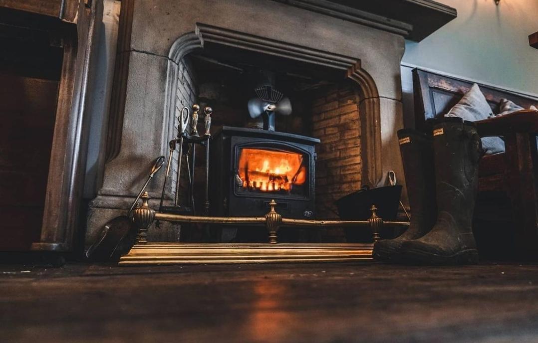 Peak District, The Greyhound Inn, Warslow Circa 1750 Exteriér fotografie
