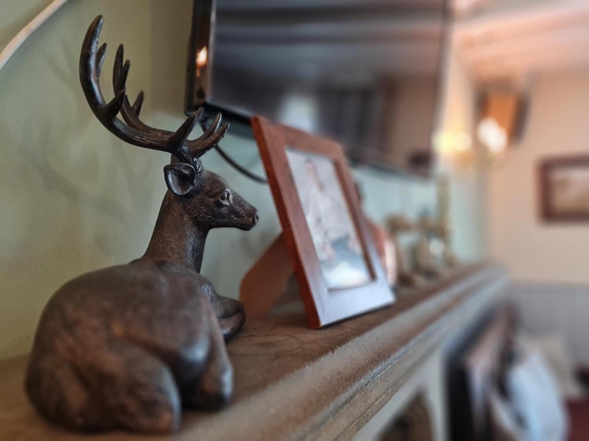 Peak District, The Greyhound Inn, Warslow Circa 1750 Exteriér fotografie