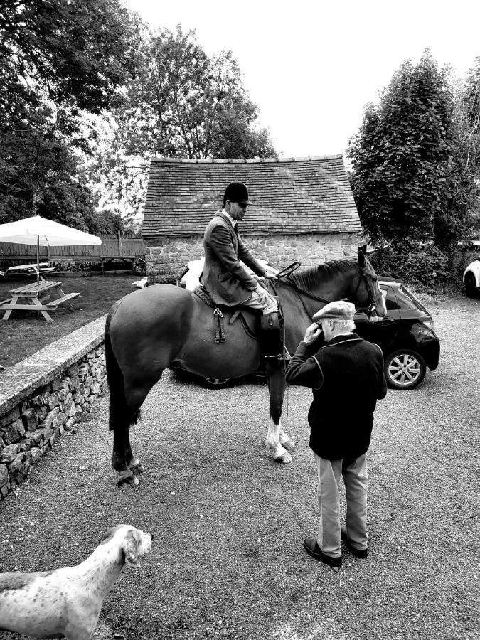 Peak District, The Greyhound Inn, Warslow Circa 1750 Exteriér fotografie